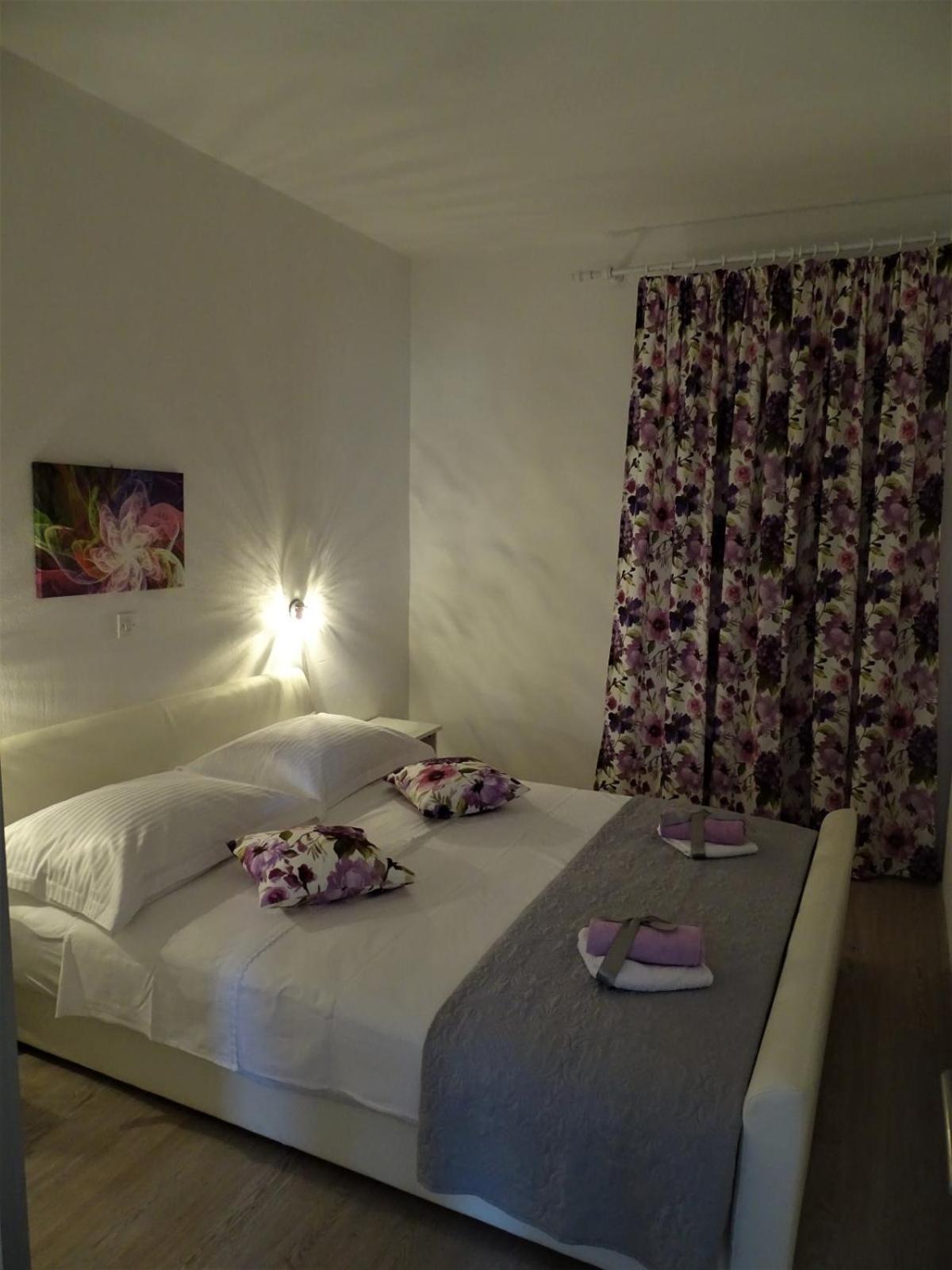 Apartments By The Sea Pag - 16100 Pag Town Room photo